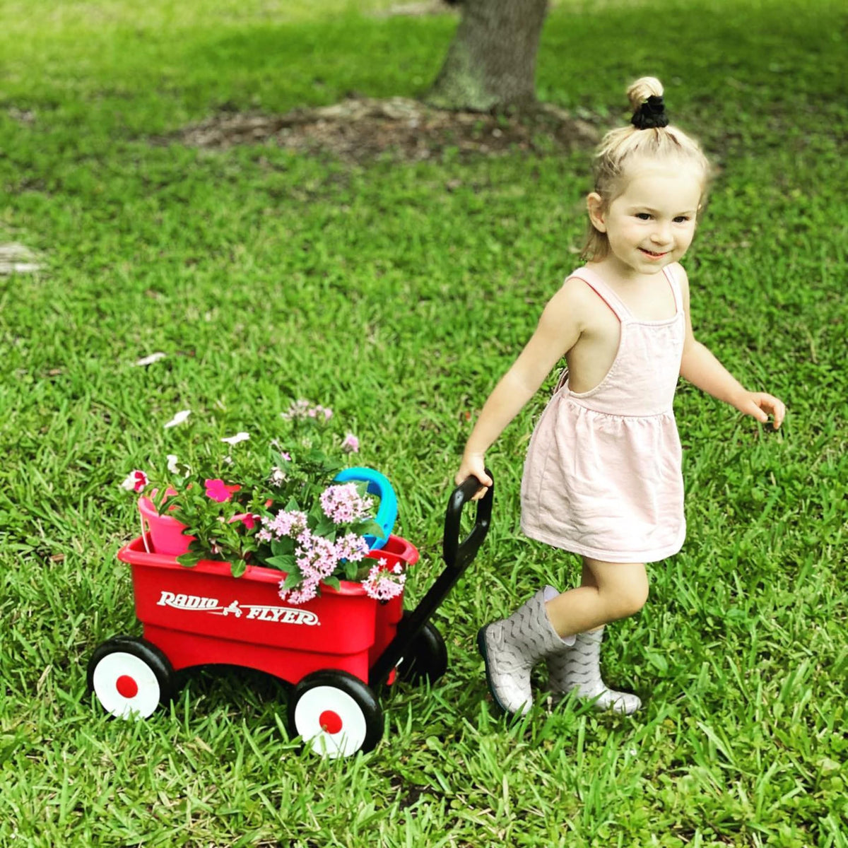 Radio Flyer Push & Pull Walker Wagon with Garden Tools, Ages 1-4 Years, Red | Locking Handle for Stability, Baby Push Walker Converts to Pull Wagon, Indoor & Outdoor Play