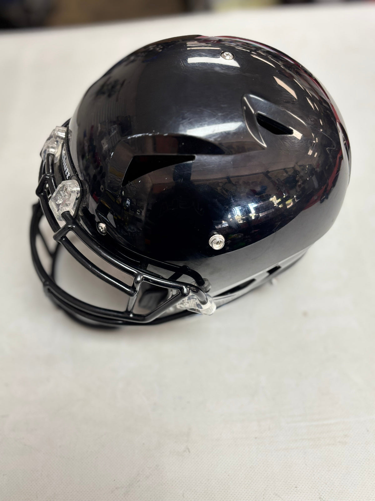 2024 Schutt Vengeance A11 Youth Medium Football Helmet